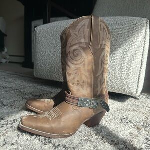 Western Durango Brown Heeled Boots with Decorative Stitching